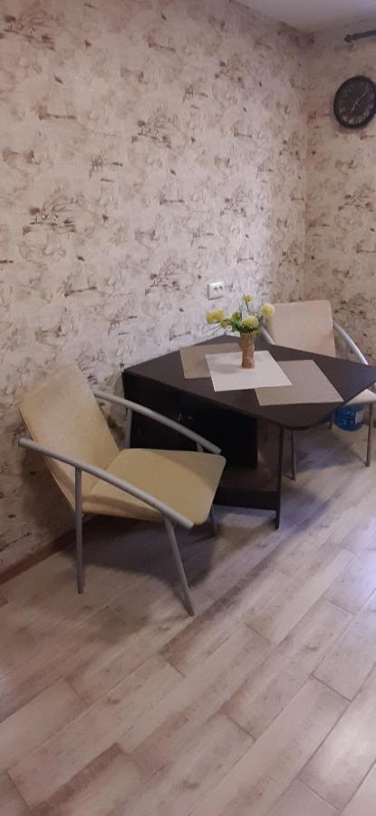 Apartment 30 M2 On Sergei Esenin 11 Harkiv Dış mekan fotoğraf
