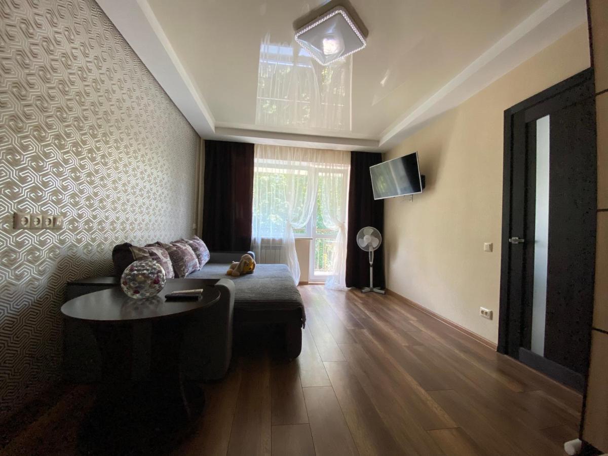 Apartment 30 M2 On Sergei Esenin 11 Harkiv Dış mekan fotoğraf
