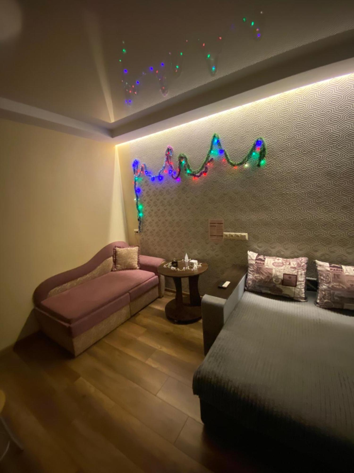 Apartment 30 M2 On Sergei Esenin 11 Harkiv Dış mekan fotoğraf