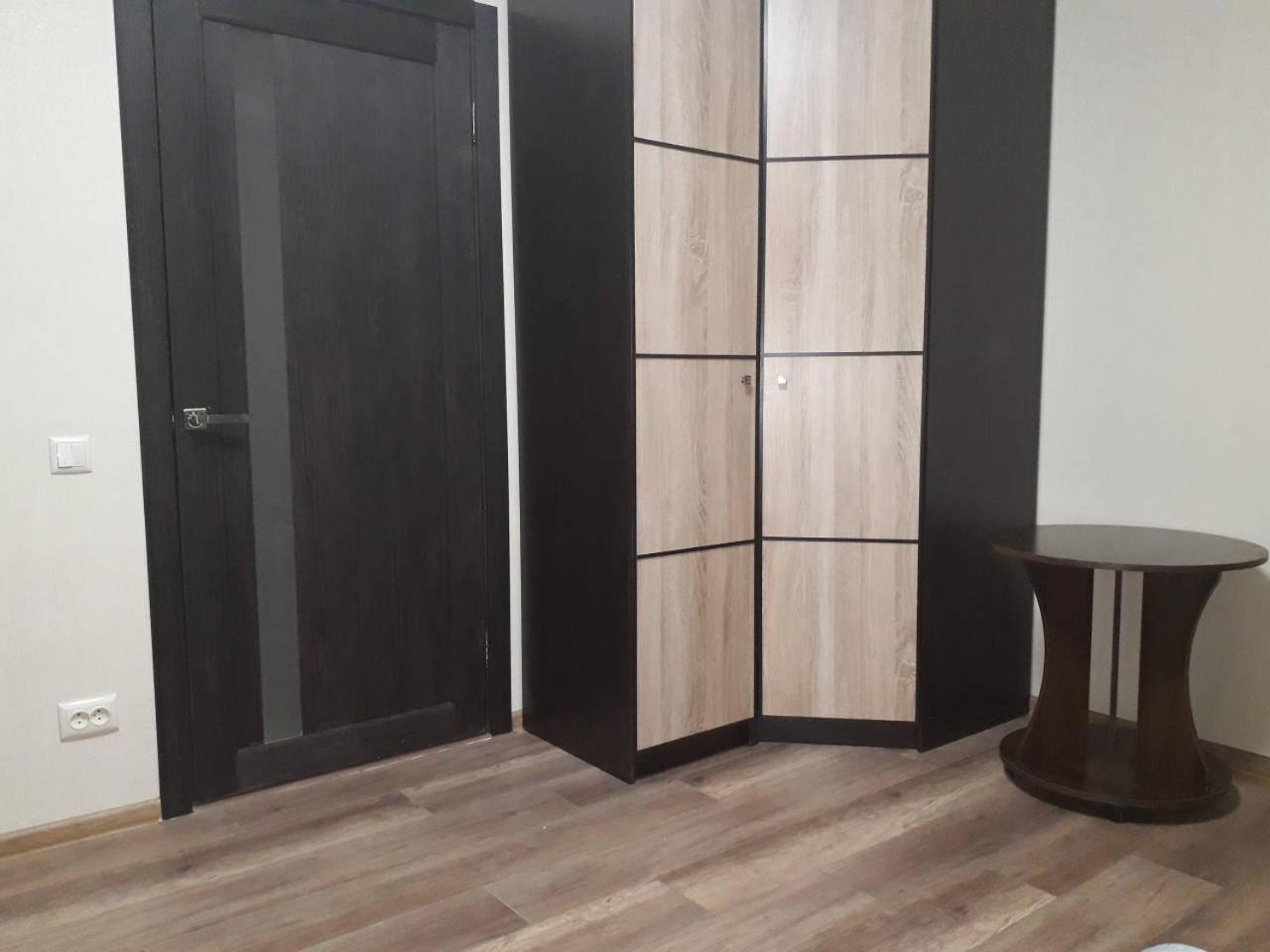 Apartment 30 M2 On Sergei Esenin 11 Harkiv Dış mekan fotoğraf