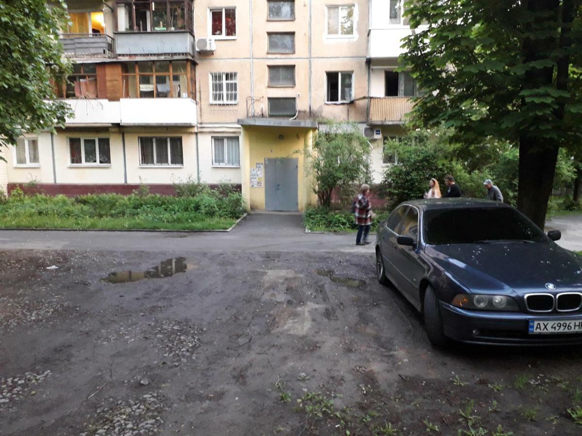 Apartment 30 M2 On Sergei Esenin 11 Harkiv Dış mekan fotoğraf