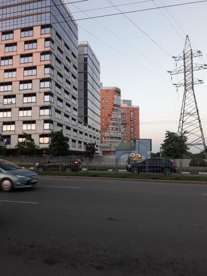 Apartment 30 M2 On Sergei Esenin 11 Harkiv Dış mekan fotoğraf